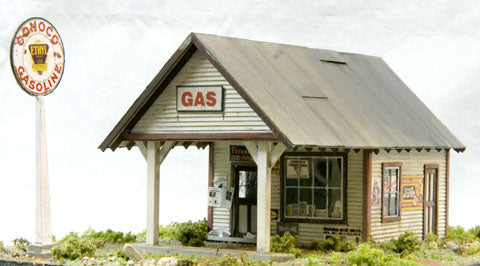 1930's-40's Era Gas Station - 6109